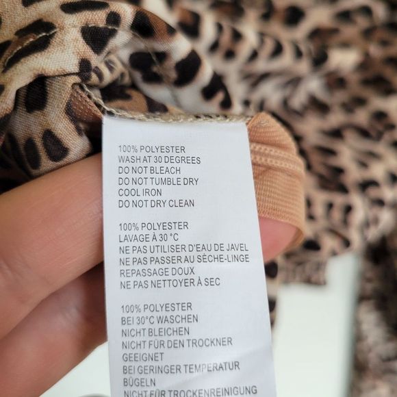 Nasty Gal Leopard Cropped Blouse - Picture 11 of 12